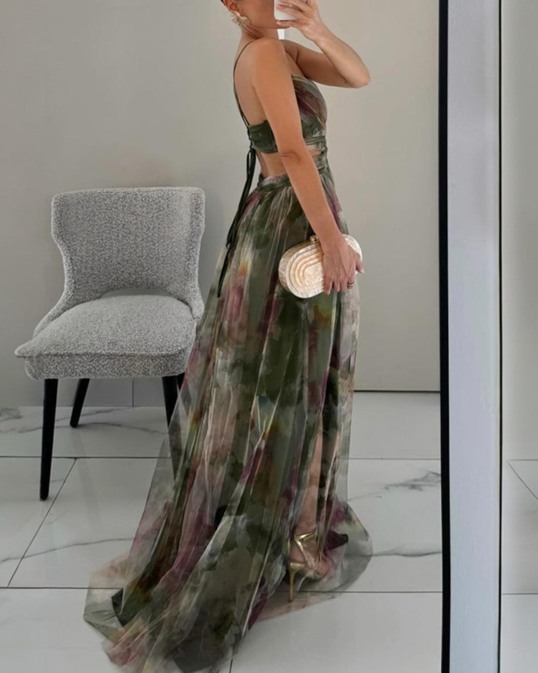 Encantador vestido largo con estampado floral
