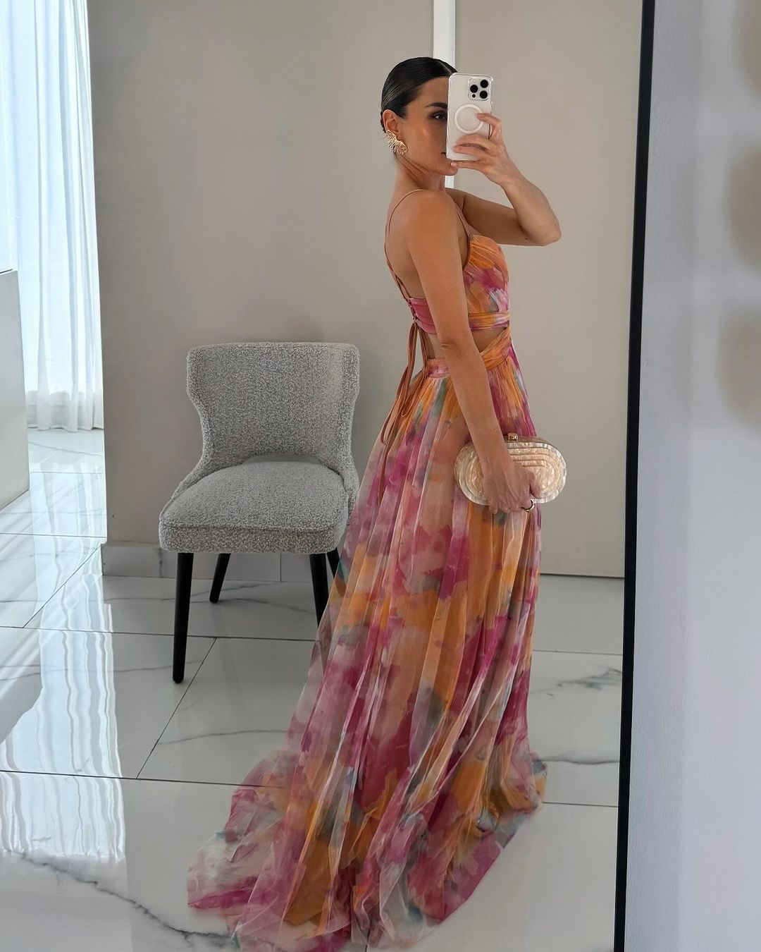 Encantador vestido largo con estampado floral