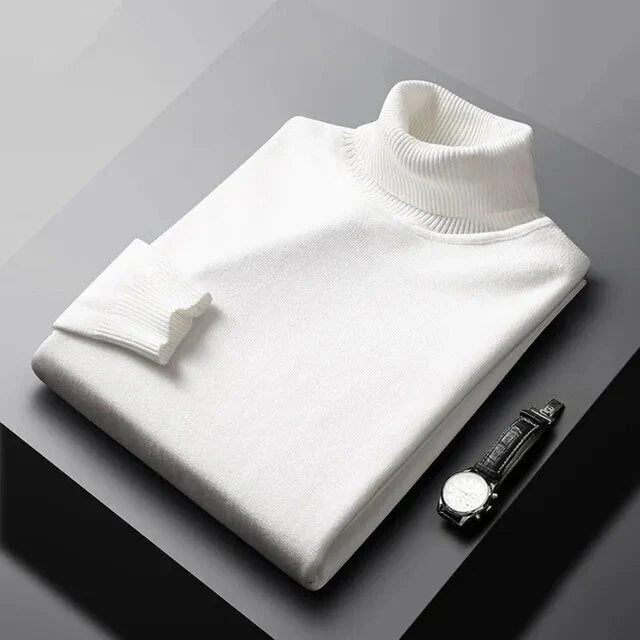 Monte Carlo Cashmere Turtleneck in White folded