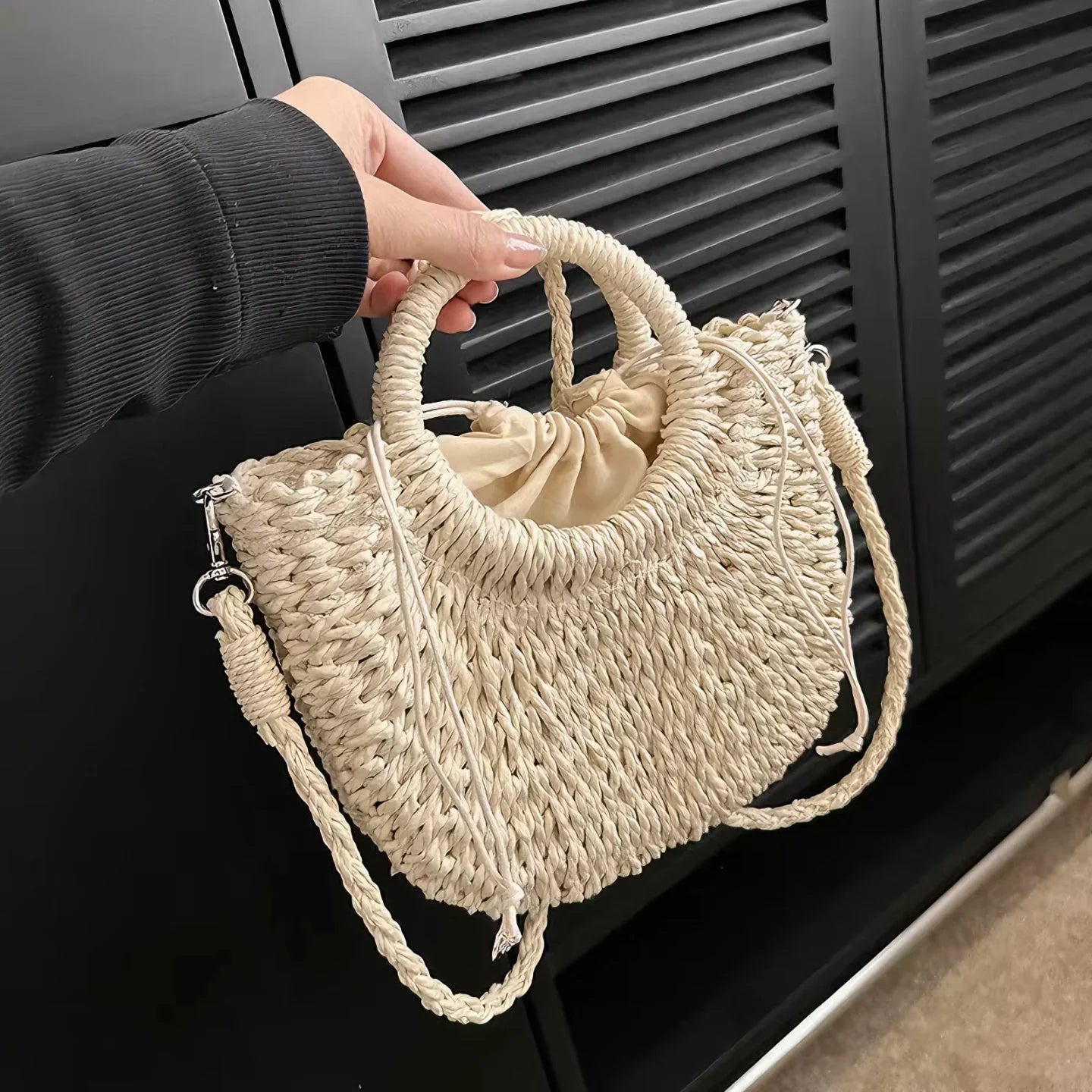 Bolso de Mujer Tejido Vintage con Asa Redonda – Estilo Natural y Elegante