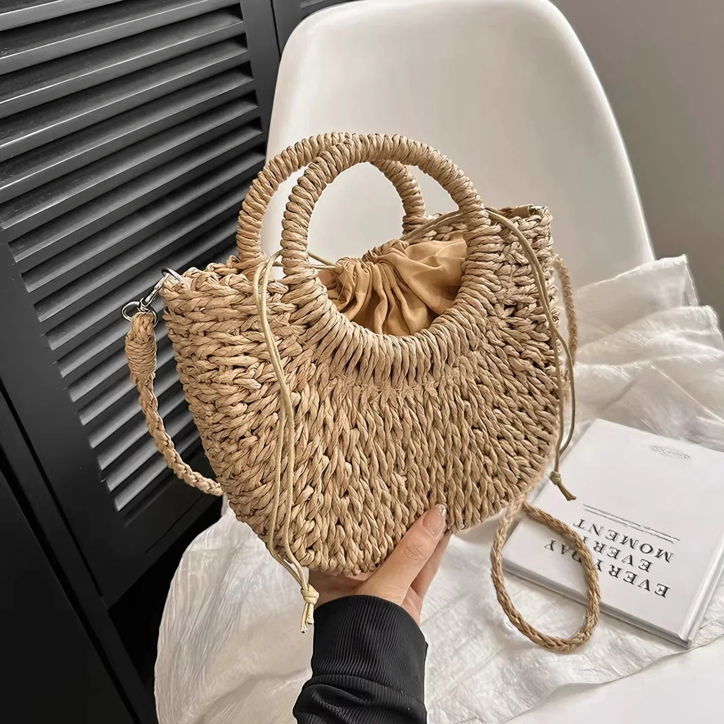 Bolso de Mujer Tejido Vintage con Asa Redonda – Estilo Natural y Elegante