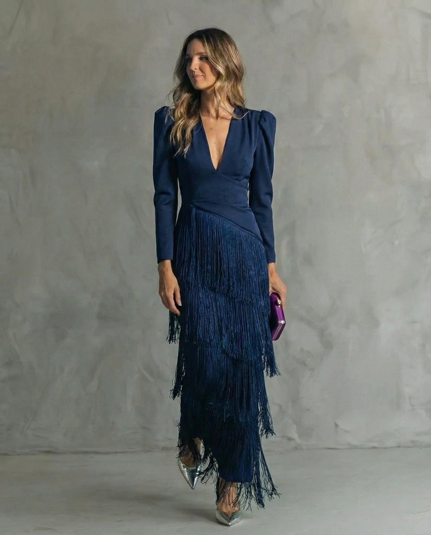 Diosa · Vestido elegante con mangas de flecos