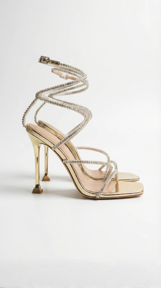 Tacones medios con tiras en el tobillo de Jennifer