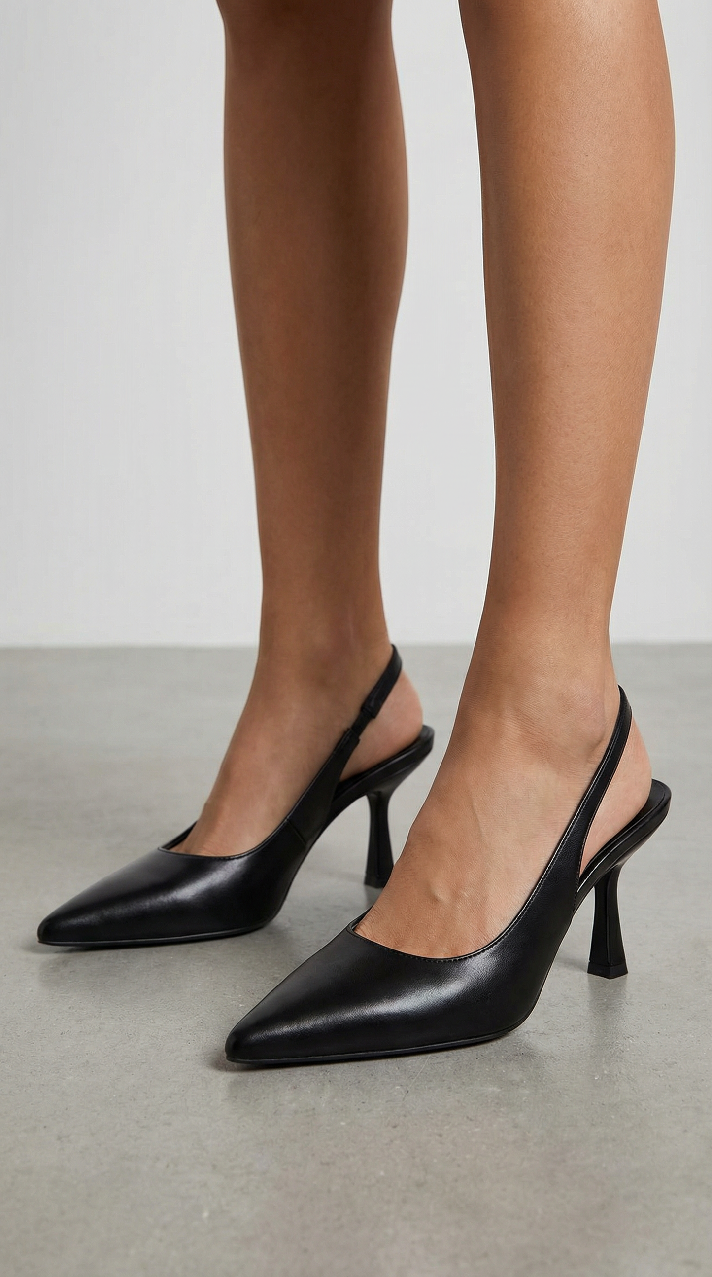 Zapatos de salón Nicole con talón abierto y diseño elegante