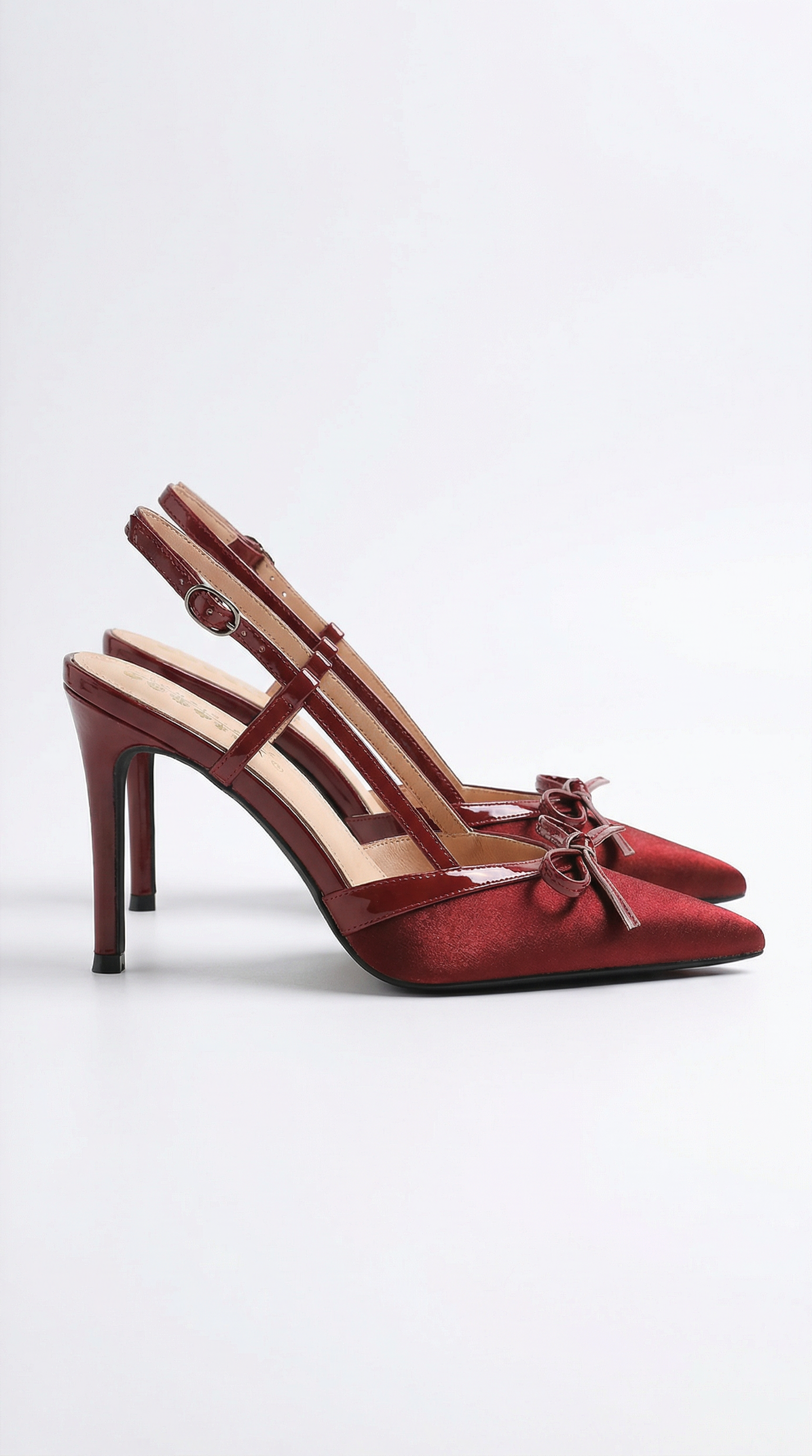 Zapatos de salón Rebecca en satén con lazo elegante