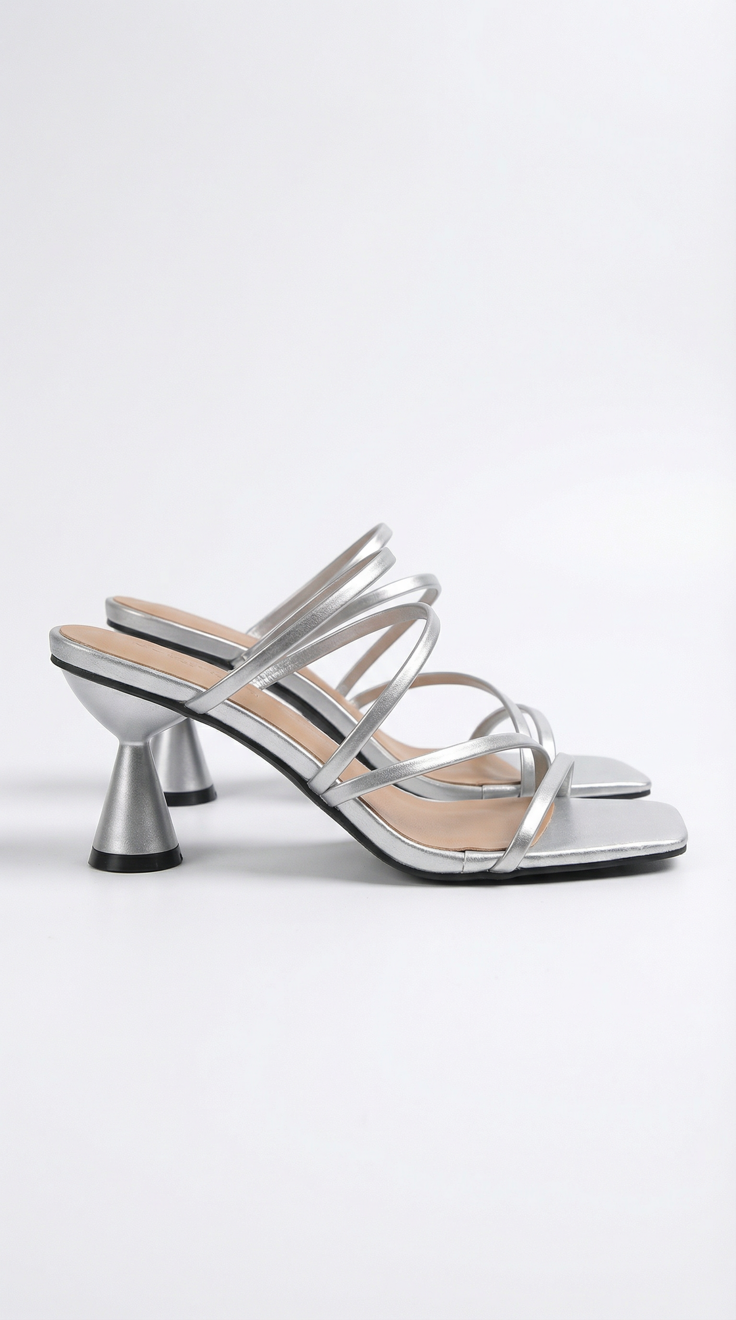 Sandalias de tiras con tacón de Stephanie: elegancia en cada paso